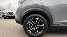 Nissan Juke 1.0 DiG-T N-Connecta 5dr Petrol Hatchback